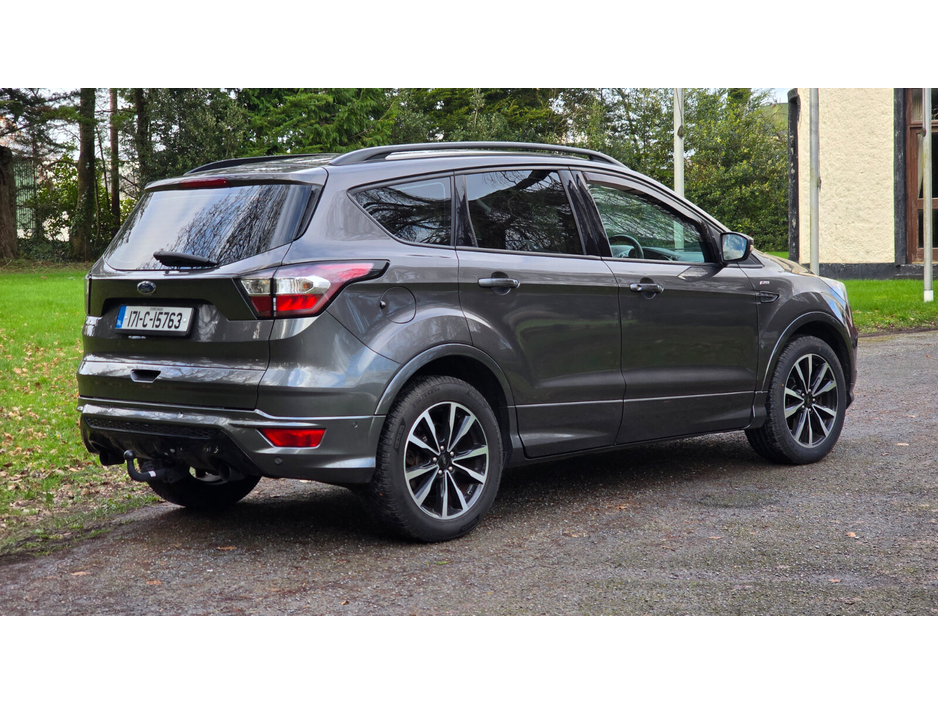 2017 Ford Kuga - image 5