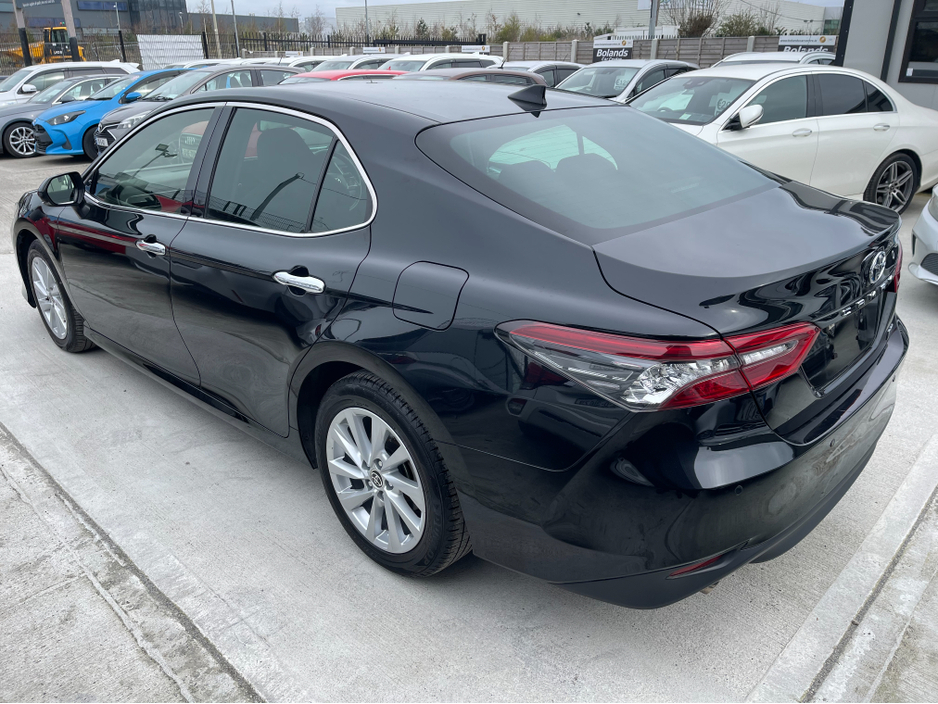 2021 Toyota Camry - image 3