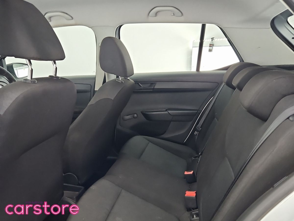 2016 Skoda Fabia - image 13