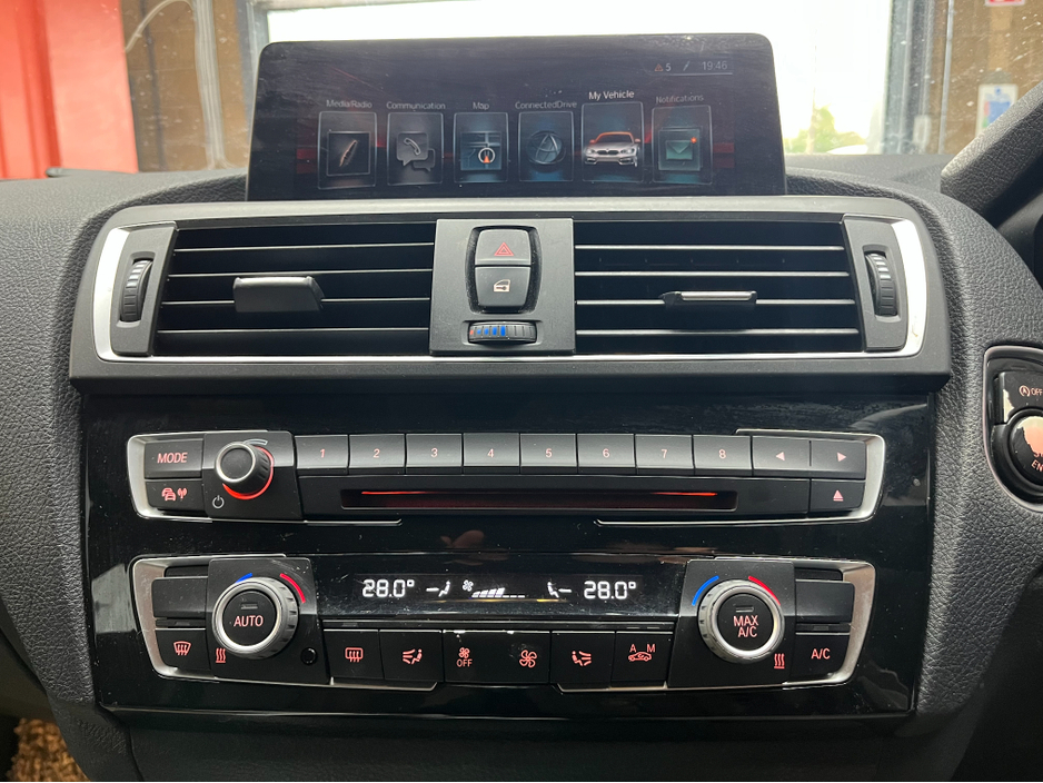 2016 BMW 1 Series €14950 2016 BMW 118I STYLE 1.5 AUTOMATIC / CRUISE CONTROL / REVERSE CAMERA AND MORE €14,950