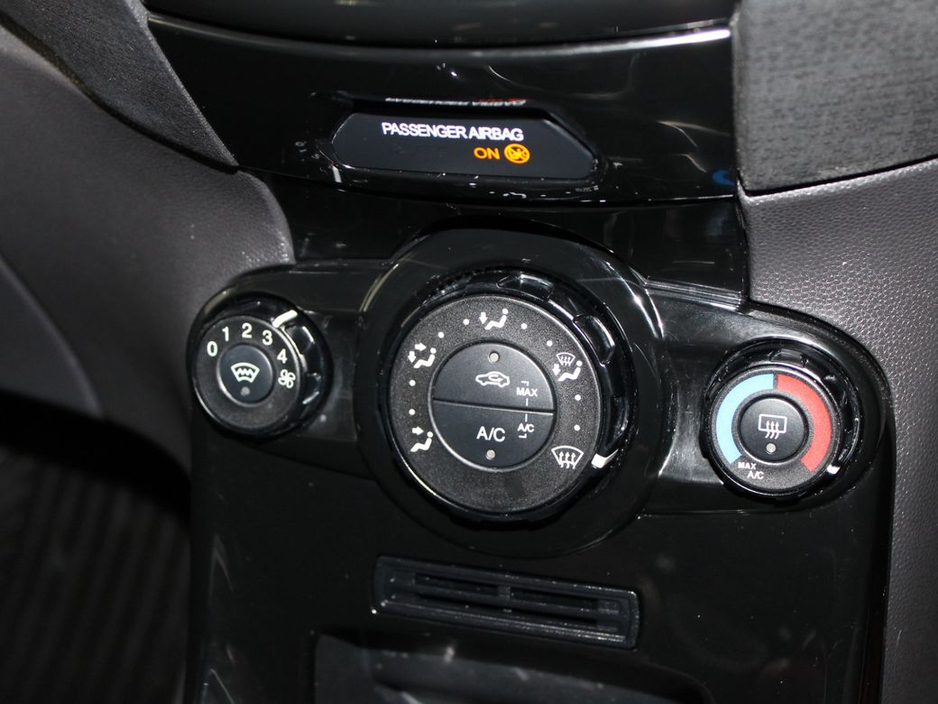 2014 Ford Fiesta 1.25 Zetec 82PS 3DR €7,999