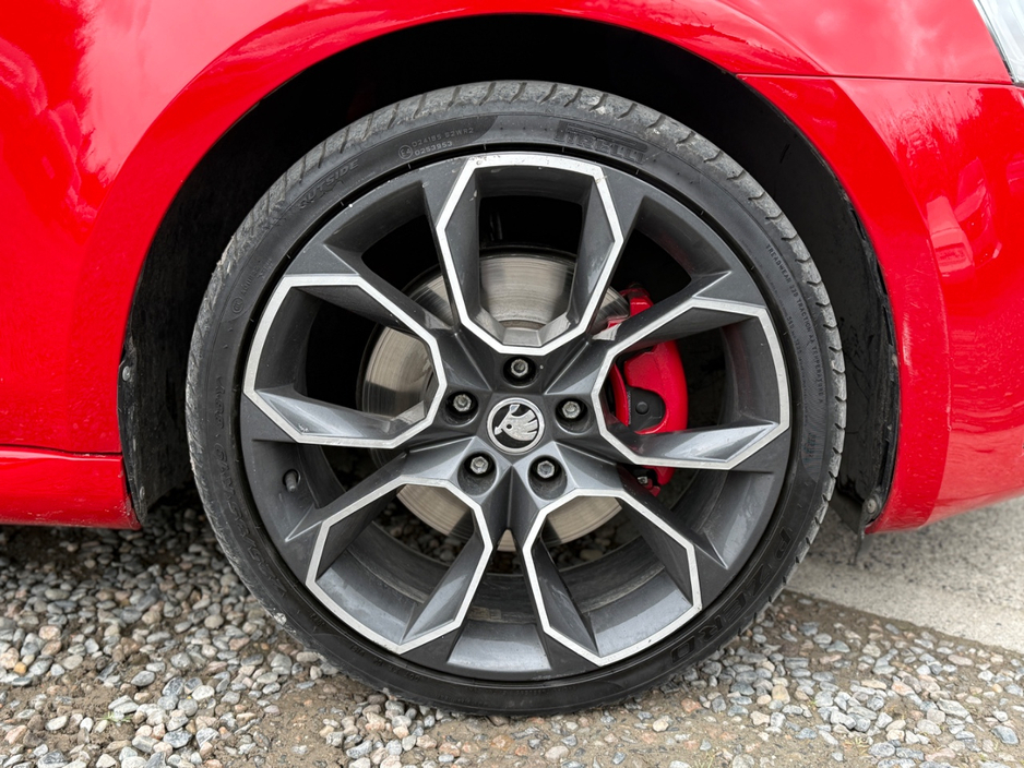 2016 Skoda Octavia - image 9