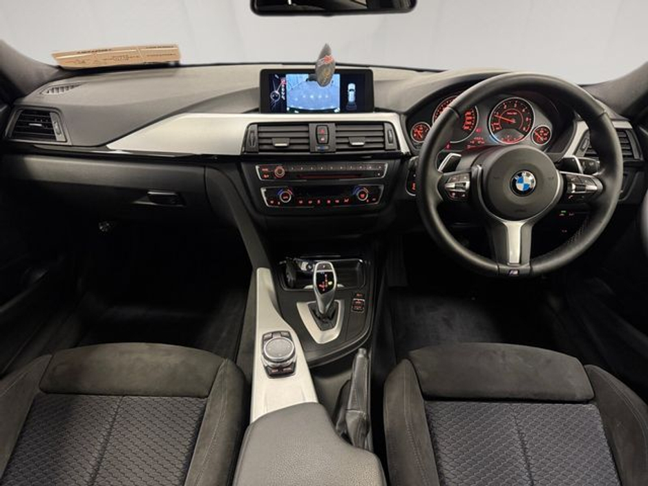 2015 BMW 3 Series - image 15