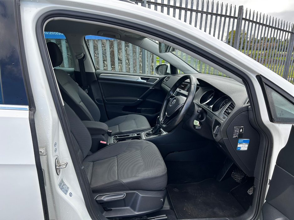 2014 Volkswagen Golf - image 10