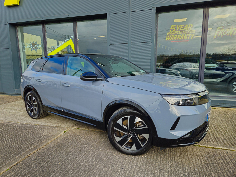 2025 Opel Grandland - image 3