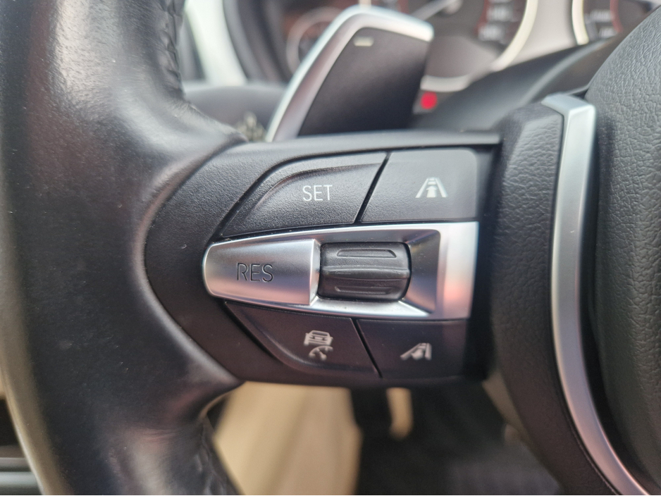 2013 BMW 3 Series - image 32