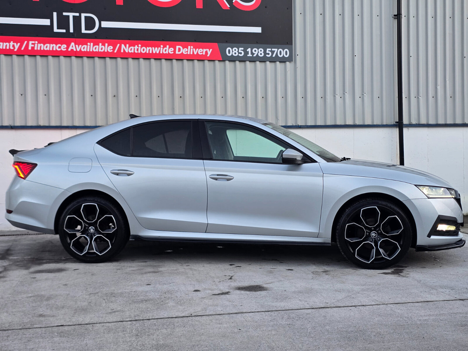 2022 Skoda Octavia - image 6