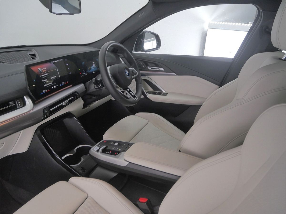 2025 BMW iX2 - image 7