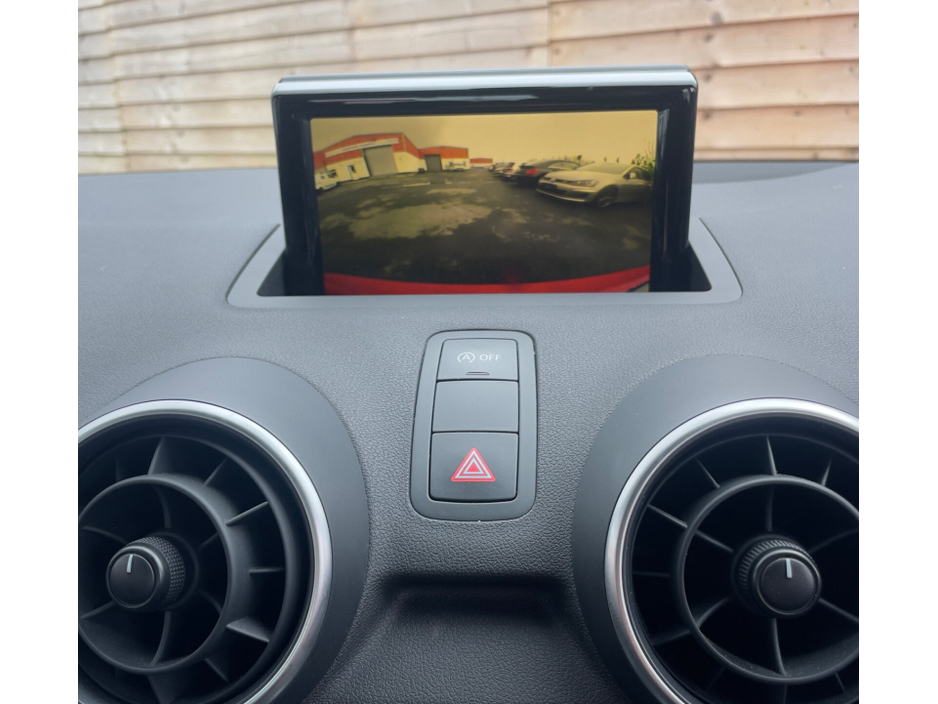 2016 Audi A1 - image 10