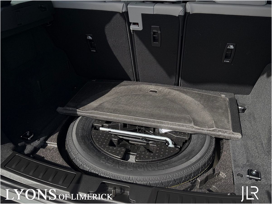 2025 Land Rover Range Rover Evoque - image 14