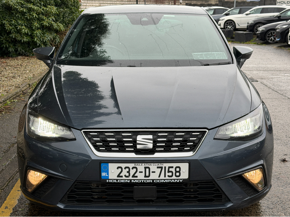 2023 SEAT Ibiza Folding Mirrors...Background Lighting €17,400