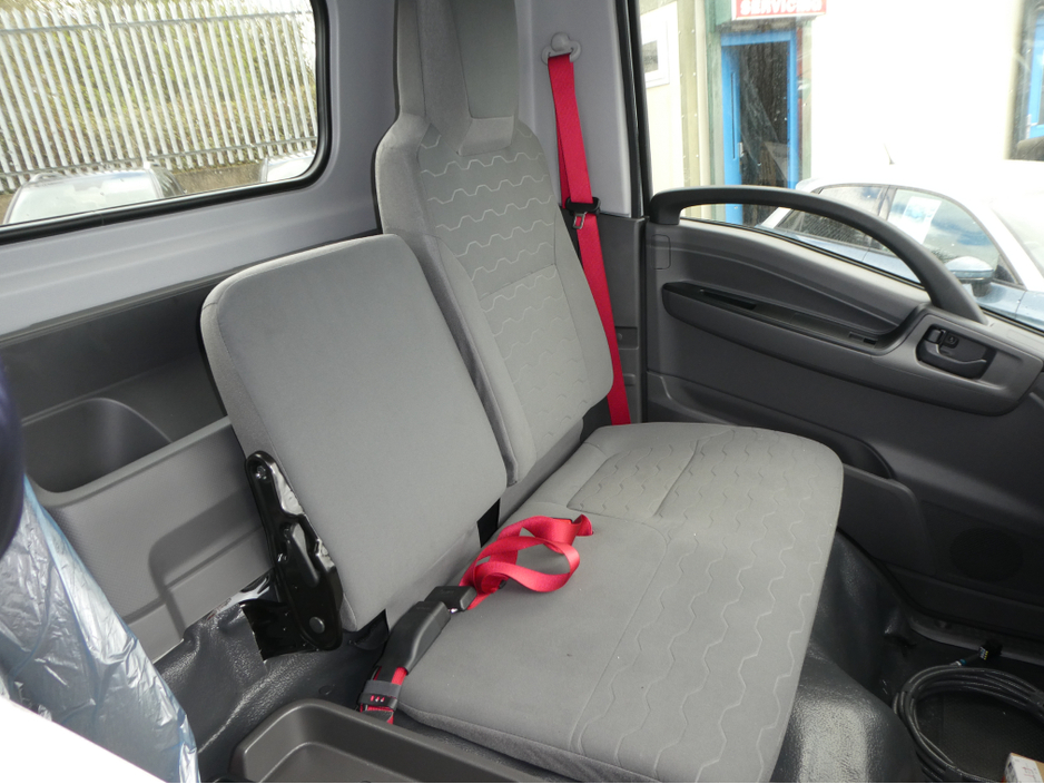 2026 Isuzu NPR - image 8