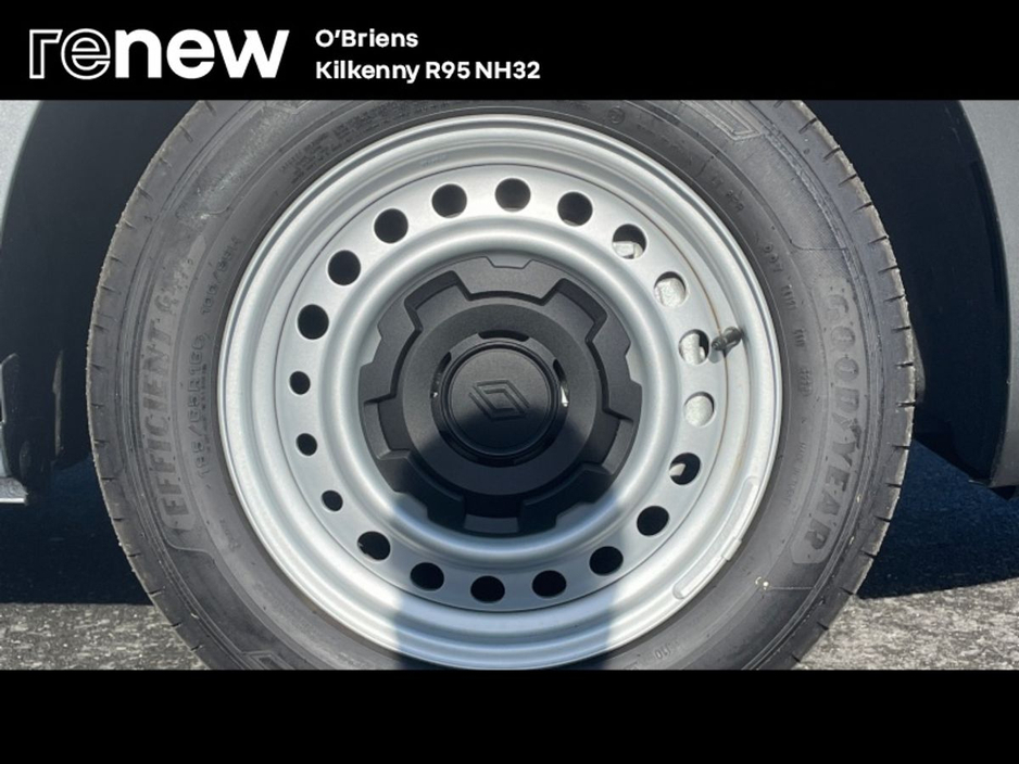 2026 Renault Kangoo - image 9