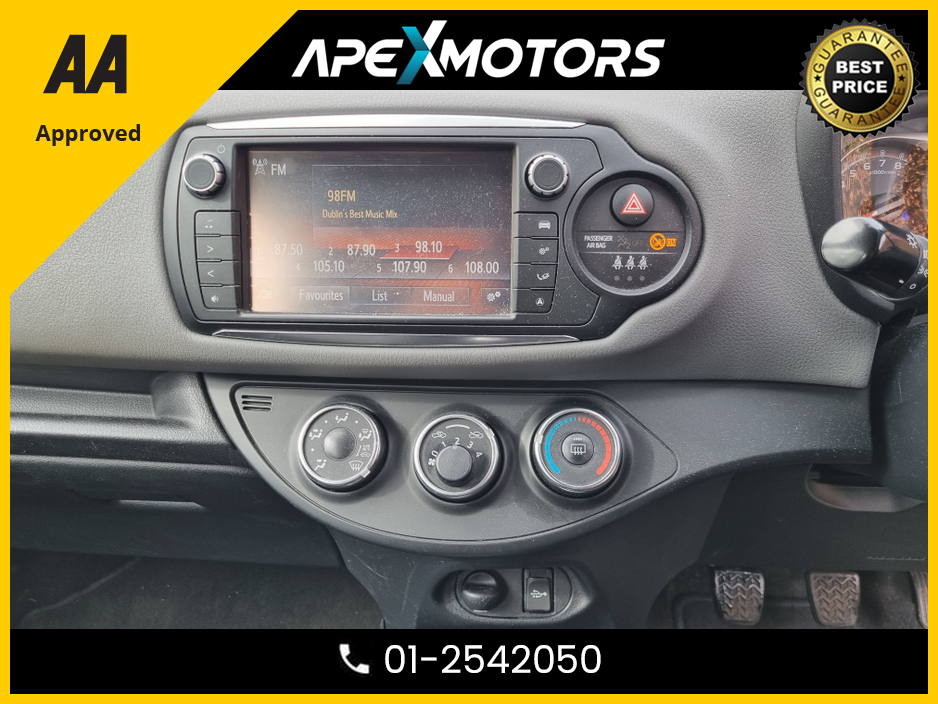 2017 Toyota Yaris - image 19