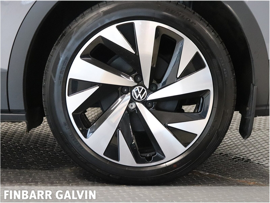 2023 Volkswagen ID.4 - image 14