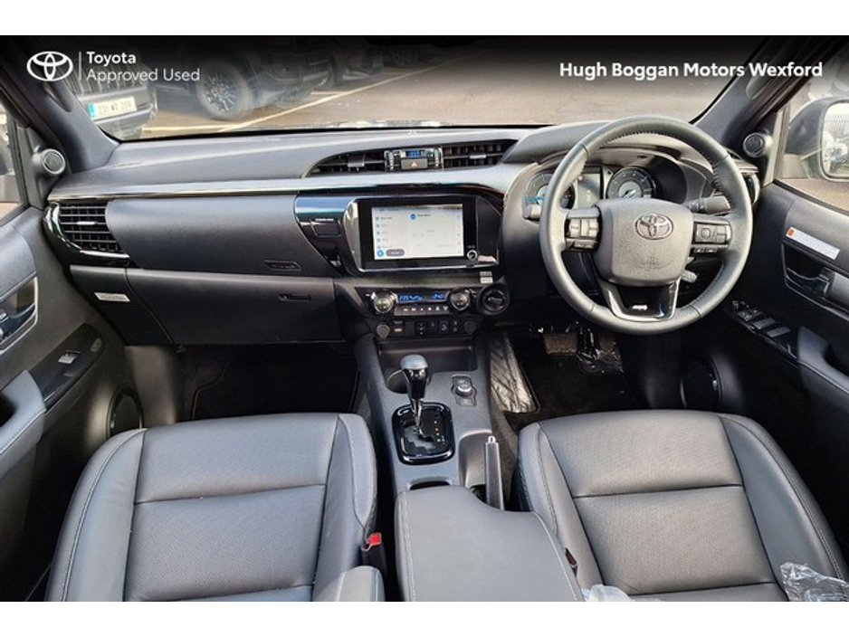 2025 Toyota Hilux 2.8D4D INVINCIBLE + VAT €53,655