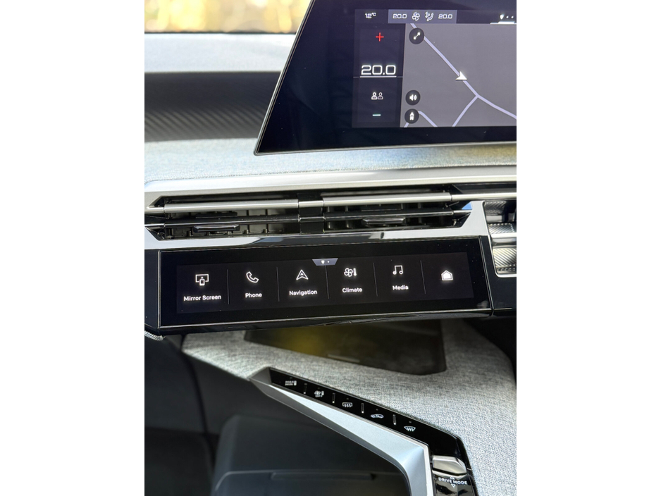 2025 Peugeot 3008 - image 28