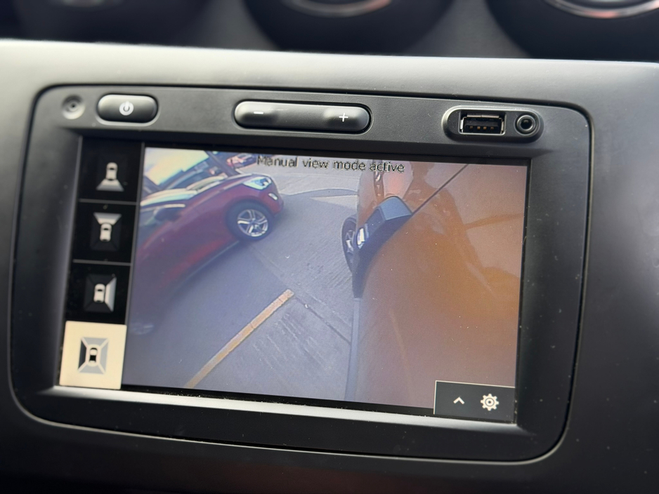 2019 Dacia Duster - image 9