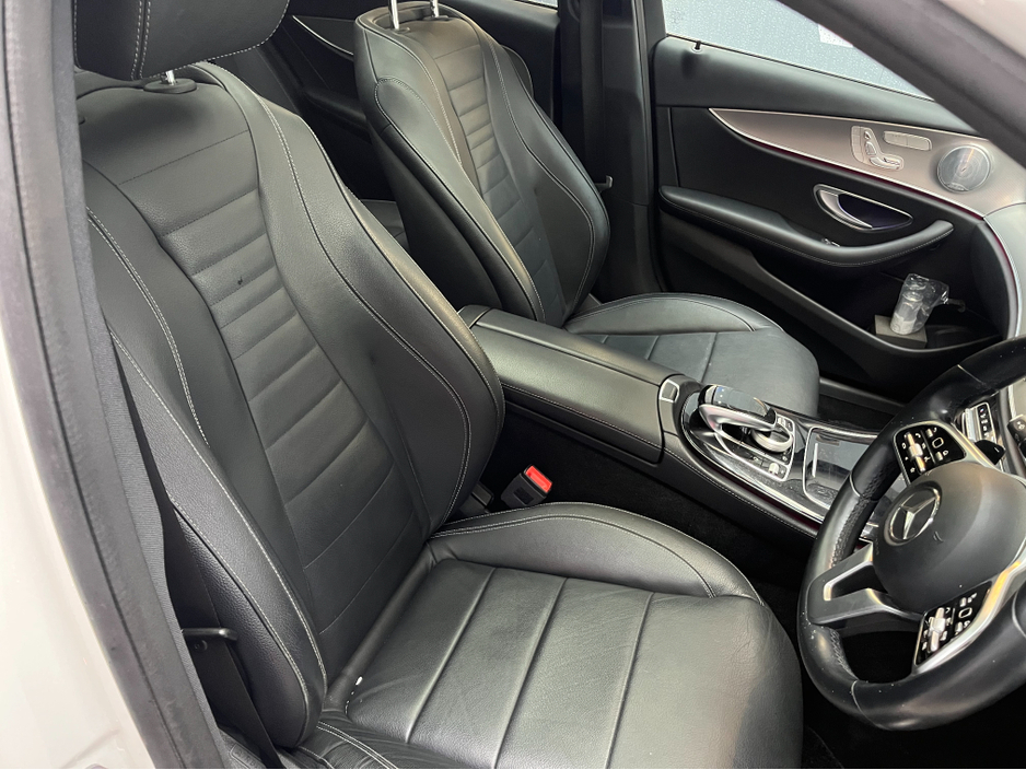 2019 Mercedes-Benz E Class 2019 MERCEDES-BENZ E220D ADVANTGARDE 2.0 AUTOMATIC / CRUISE CONTROL / 360° PARKING CAMERA / ELECTRIC MEMORY & HEATED SEATS / PANORAMIC SUNROOF / PADDLE SHIFTERS / APPLE CARPLAY / AMBIENT LIGHTS