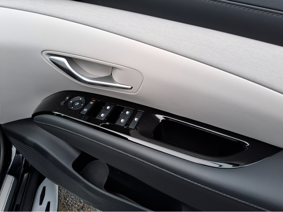 2025 Hyundai Tucson PLATINUM PHEV  - Only 4,000 Km - Top Spec - Side Steps - €46,950