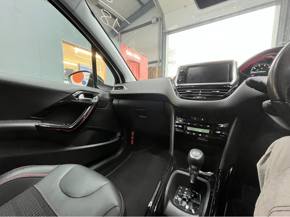 2018 Peugeot 2008 - image 15