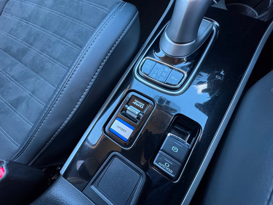 2019 Mitsubishi Outlander - image 26