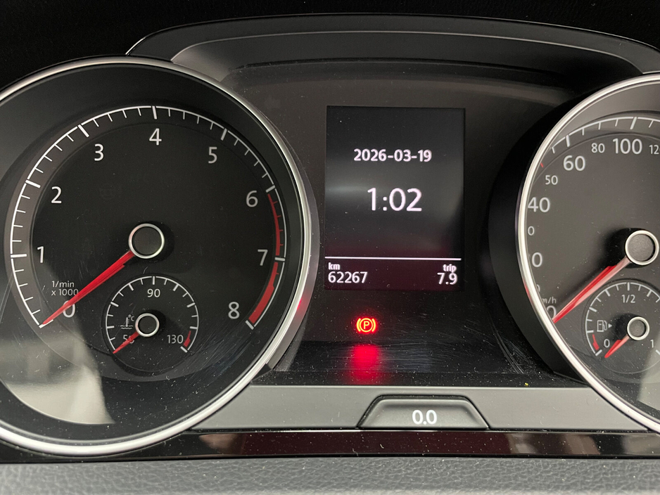 2014 Volkswagen Golf - image 14