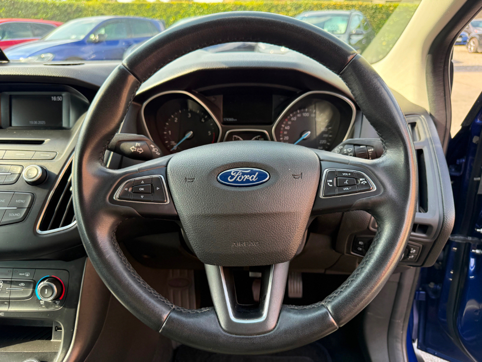 2017 Ford Focus - image 22