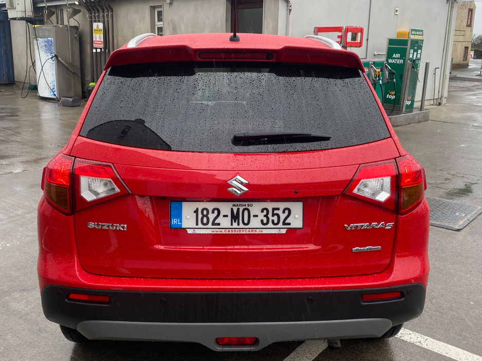 2018 Suzuki Vitara - image 6
