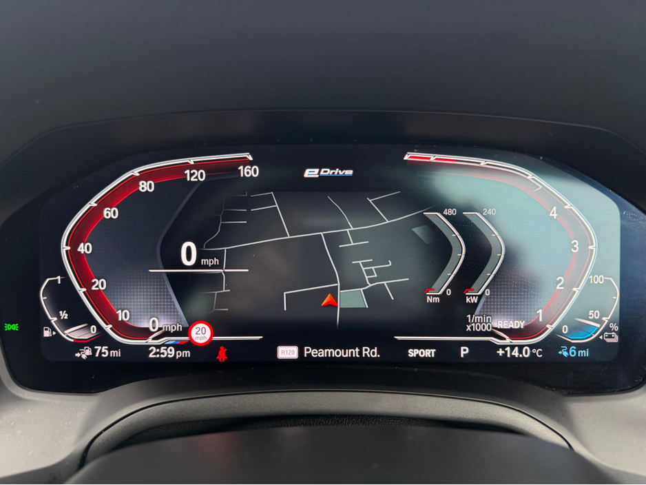 2022 BMW 3 Series - image 25