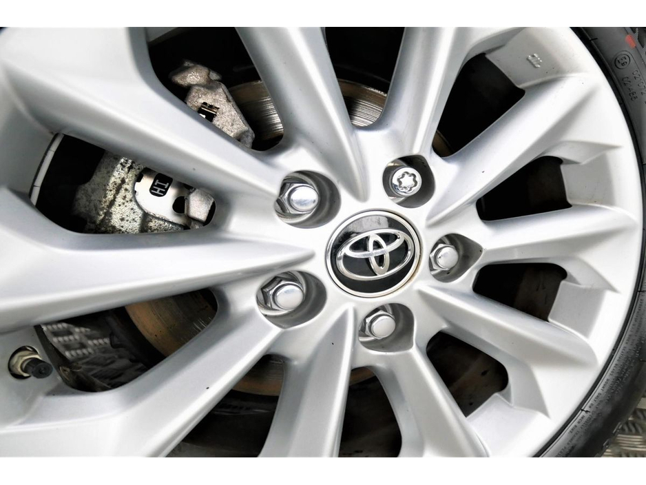 2020 Toyota Corolla - image 18