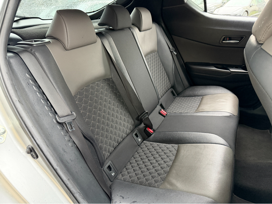 2023 Toyota C-HR HYBRID SOL..RAER CAMERA WITH PARK ASSIST €21,900