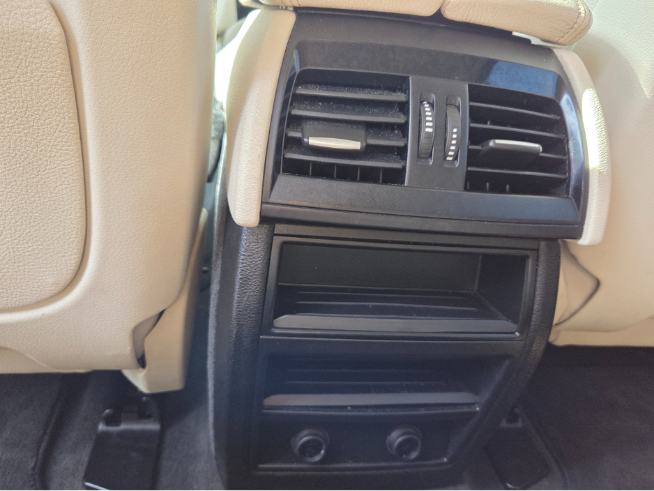 2016 BMW X5 - image 14