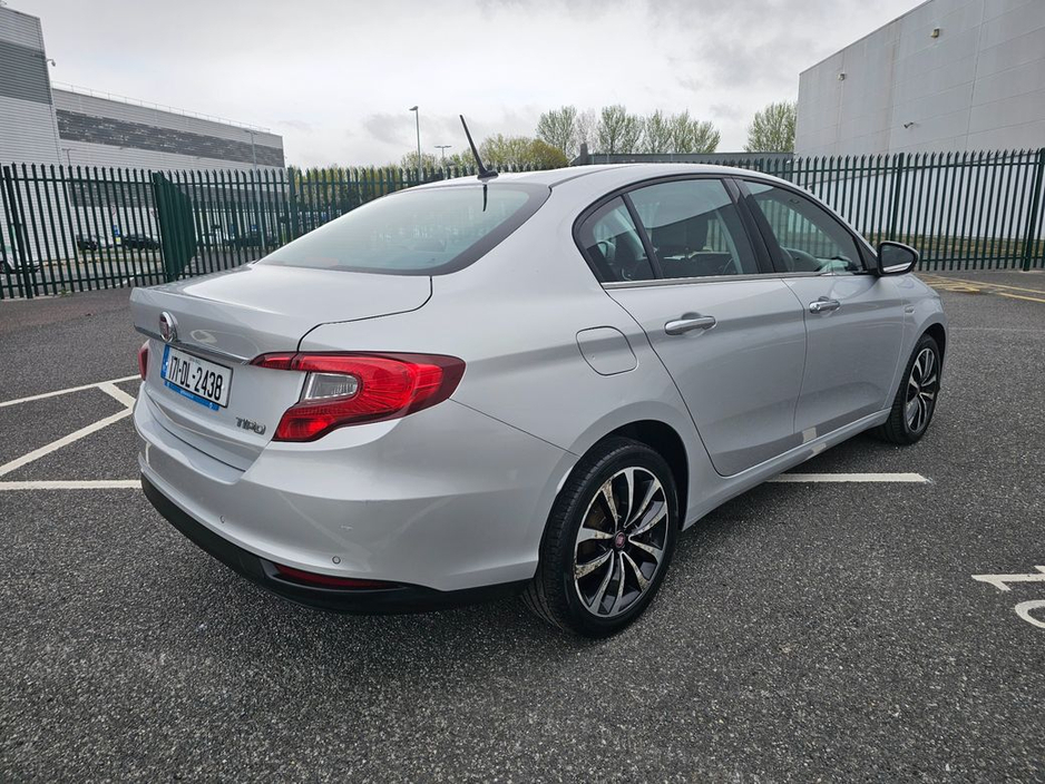 2017 Fiat Tipo - image 4