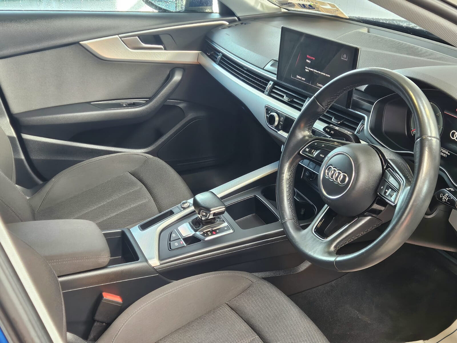 2022 Audi A4 - image 16