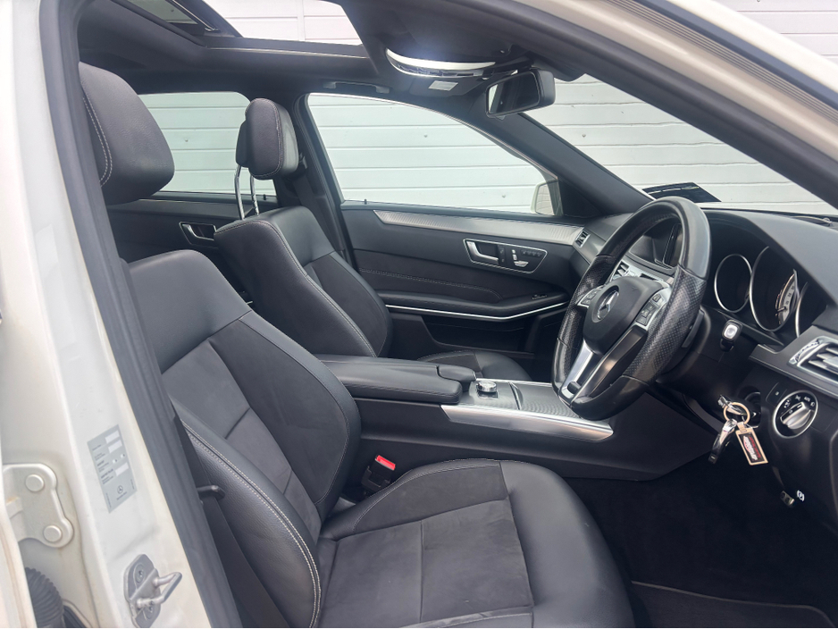 2015 Mercedes-Benz E Class - image 3