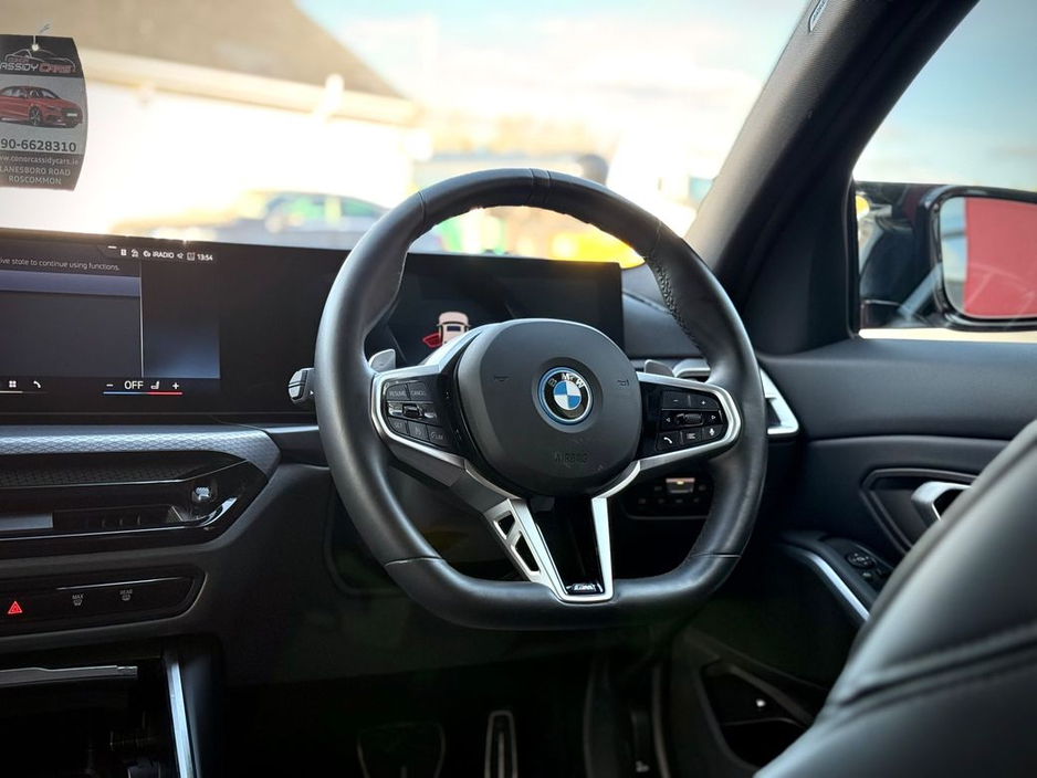 2025 BMW 3 Series - image 10