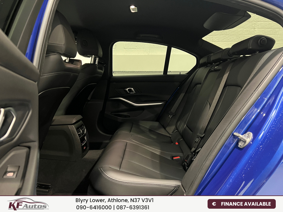 2025 BMW 3 Series - image 13