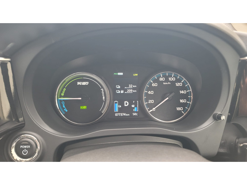 2017 Mitsubishi Outlander - image 18