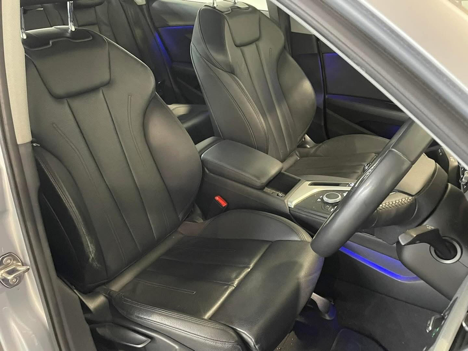 2019 Audi A4 - image 12