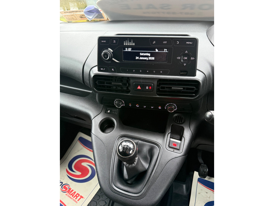 2019 Peugeot Partner  €12,495