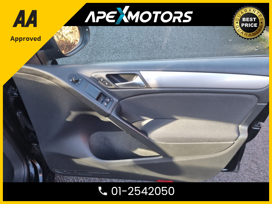 2010 Volkswagen Golf - image 14