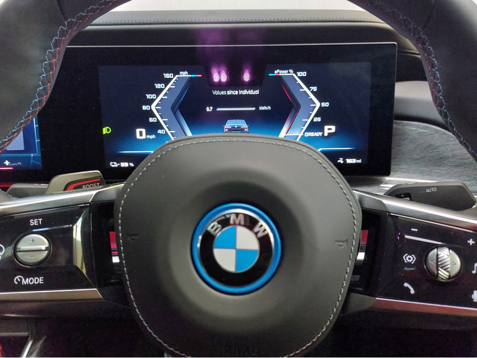 2024 BMW i7 - image 23