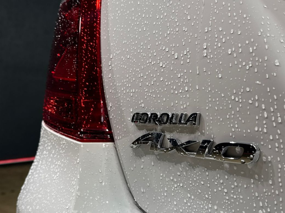 2020 Toyota Corolla - image 10