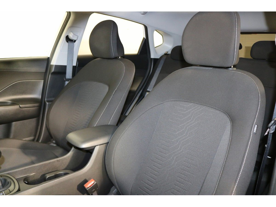 2024 Hyundai Kona - image 10