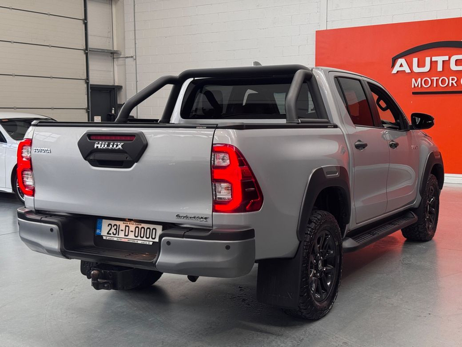 2023 Toyota Hilux - image 26