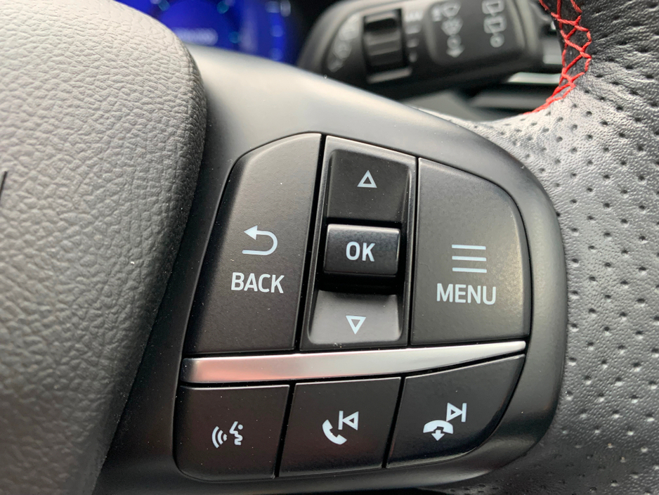 2021 Ford Kuga - image 25