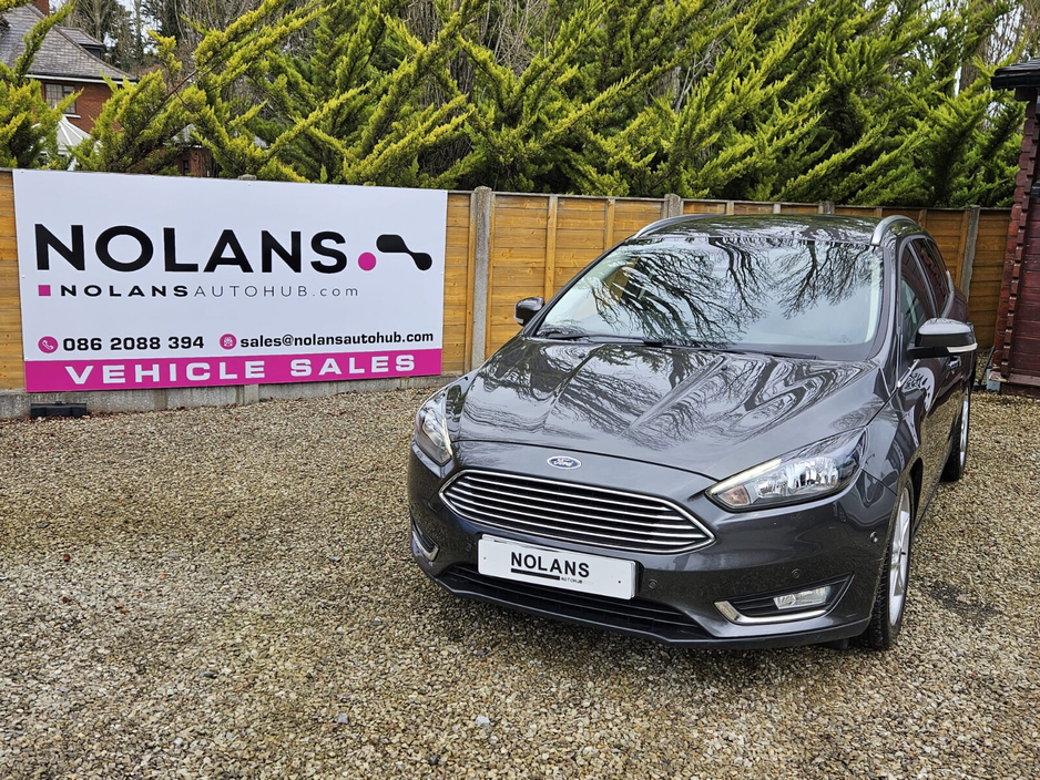 2017 Ford Focus - image 6