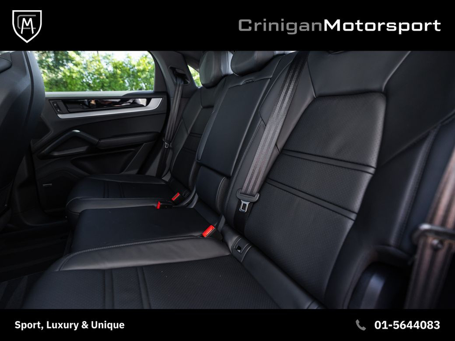 2025 Porsche Cayenne - image 6