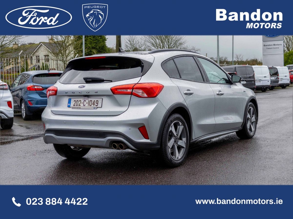 2020 Ford Focus - image 4